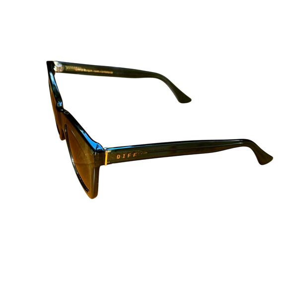 DIFF Eyewear Kaia Julep Crystal + Grey Mirror Polarized Lens Sunglasses - Picture 4 of 9